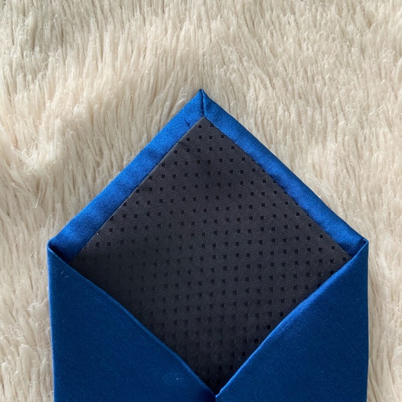 Solid blue tie - Picture 3 of 4